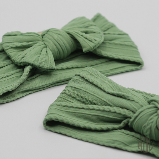 Duo Mère-Fille – Bandeaux assortis pour un look matchy-matchy indomptable