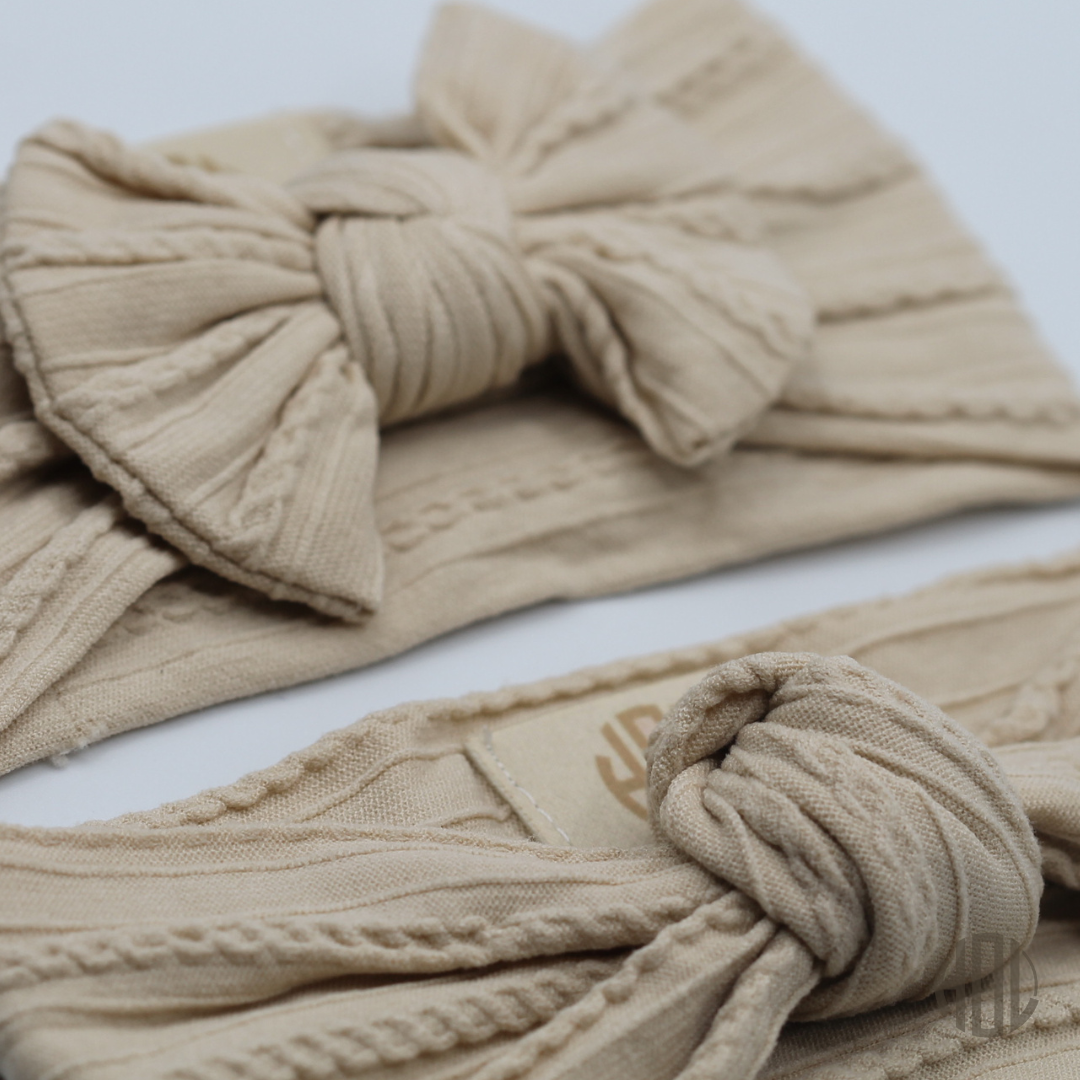 Duo Mère-Fille – Bandeaux assortis pour un look matchy-matchy indomptable