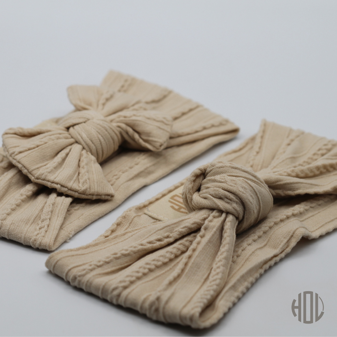 Duo Mère-Fille – Bandeaux assortis pour un look matchy-matchy indomptable
